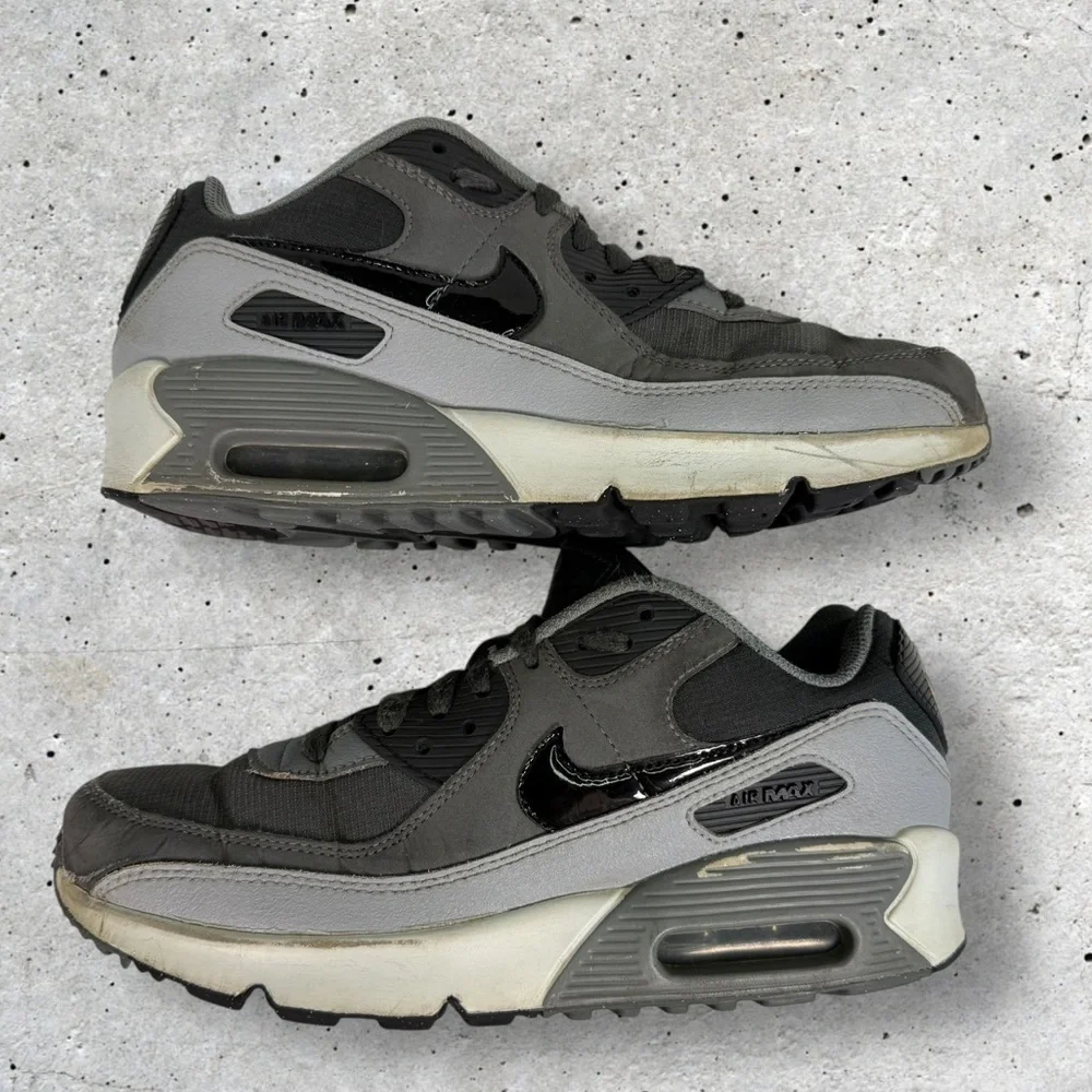 Kids Air Max 90 size 6Y